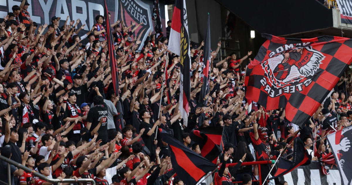 '인구 48만' 포항, 구단 새 역사 썼다…2025시즌 평균 관중 1만명 돌파