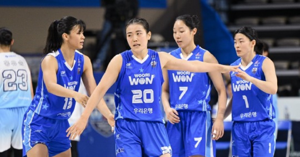 아산 우리은행, 신한은행 75-51 완파...개막 3경기 만에 첫 승