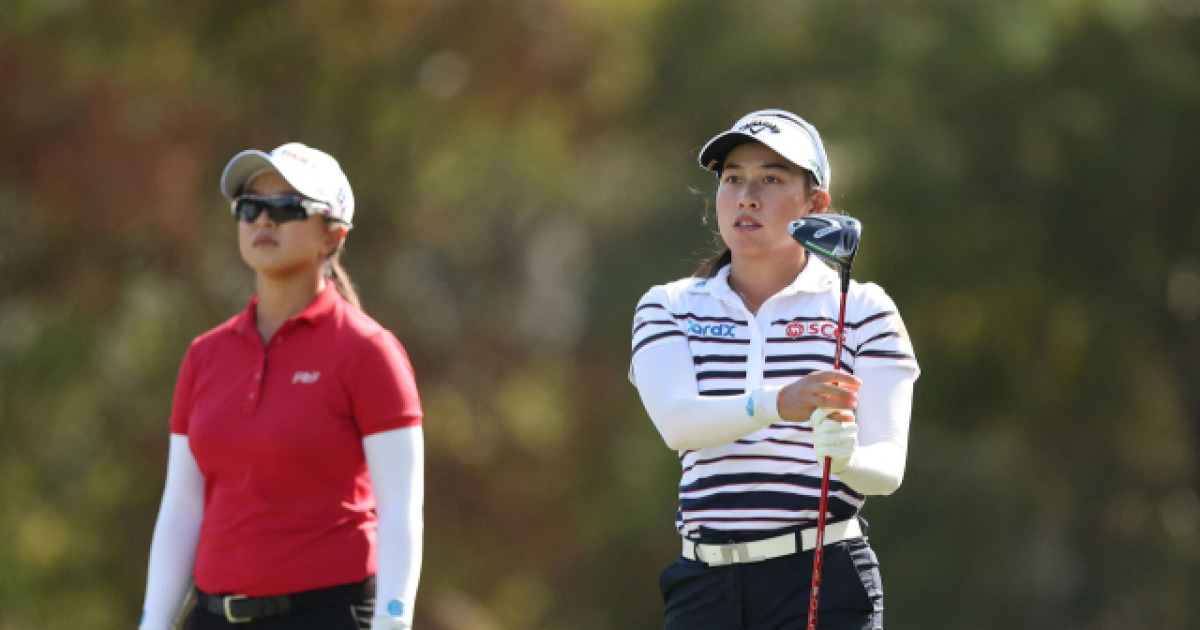 ‘6타차 선두’ 티띠꾼 ‘2년 118억’ 대박 눈앞···‘4위 김세영’ ‘5위 이소미’는 ‘준우승 15억’ 놓고 ‘2위 코르다’와 마지막 승부