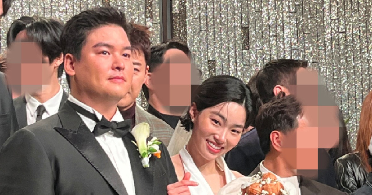‘호두왕자’ 이장우, 신부 부케도 '호두'였다···전 세계 단 하나 ‘호두부케’