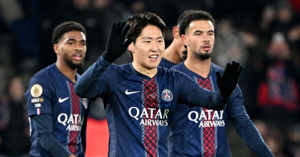 '환상적 왼발 발리슛' 이강인, 1년 만에 리그 득점포 가동→마수걸이 득점 성공...PSG, 르아브르 3-0 격파