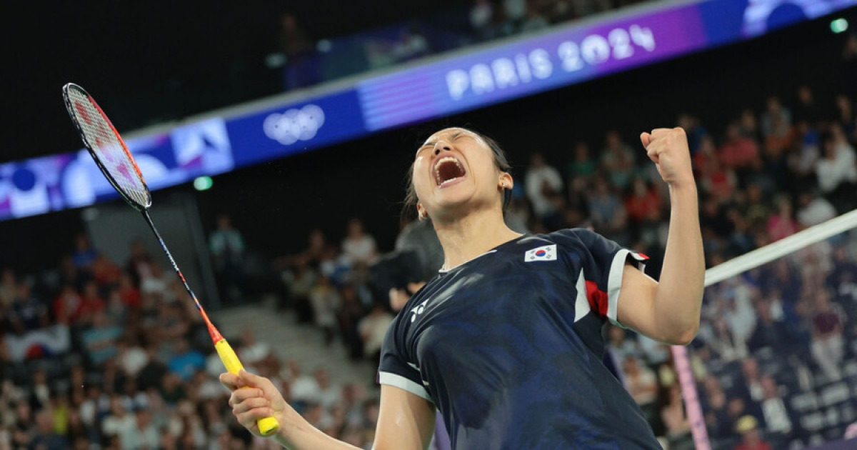 안세영 '10관왕' 해냈다! 호주오픈 '퍼펙트 우승' 쾌거!→세계 7위 와르다니에 2-0 완승…총상금 33억 돌파+여자단식 최초 'V10' 금자탑