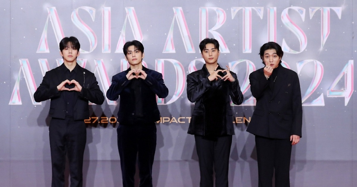 데이식스 영케이·원필·성진, 엑디즈 콘서트 포착..록 스피릿 포즈까지 [스타현장]