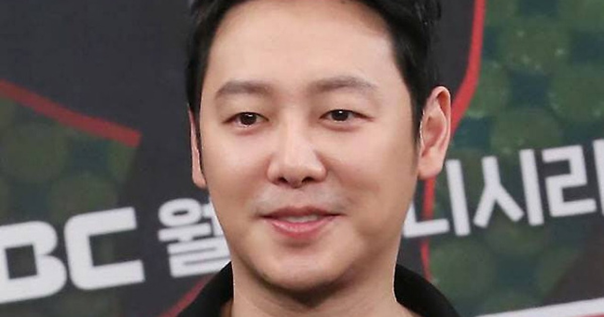 김동욱, 아빠 된다…결혼 2년 만에 첫 아이 임신 [공식]