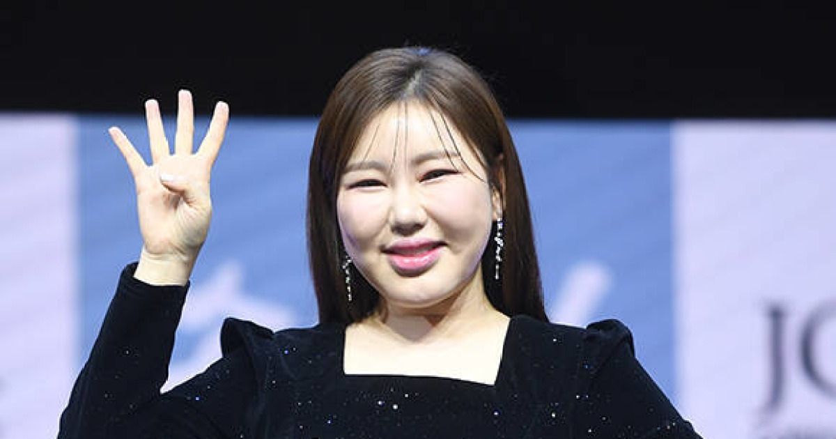 송가인, '미스트롯4' 마스터 합류…"친정집에 돌아온 느낌"