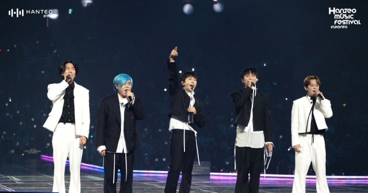 6년만에 뭉친 완전체 H.O.T.…‘한음페’서 증명한 ‘1세대’ 파워