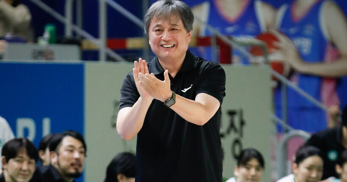 “나도 잘 웃는답니다” 3일 전 호통이 미소로… 이상범 감독이 드러낸 만족감