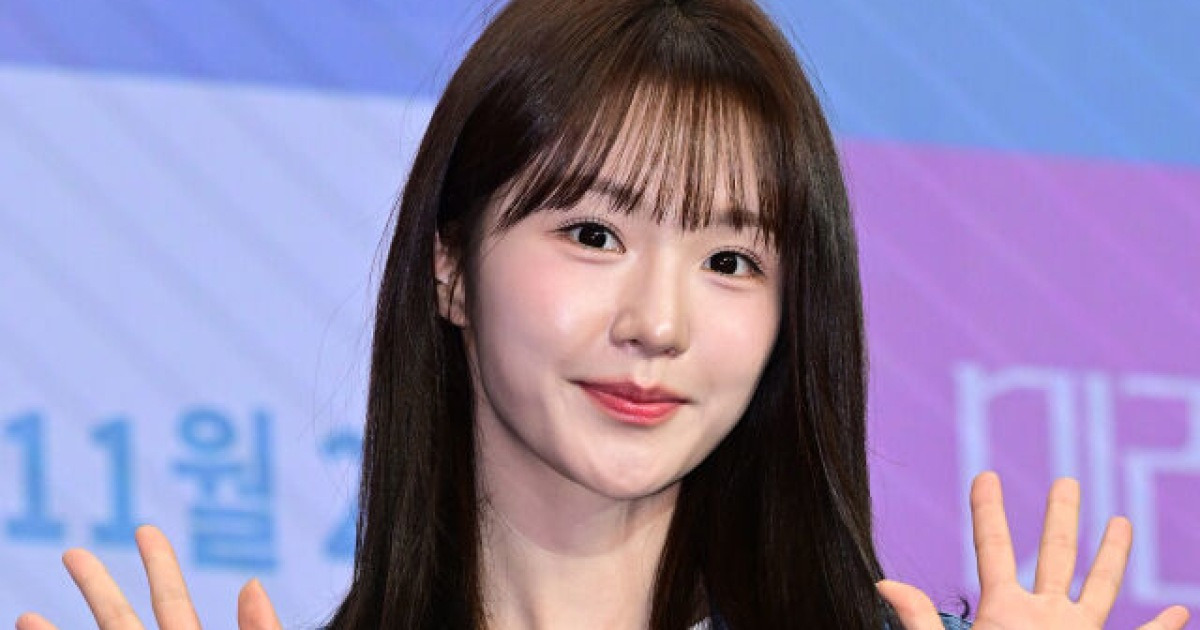 우아 나나(권나연) "가수·연기 활동, 둘 다 놓치고 싶지 않아"