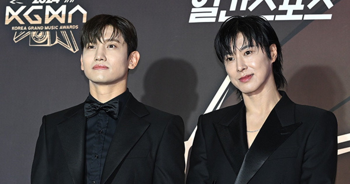 TVXQ, third entry into Japan's Nissan Stadium… 'New record for overseas artists'