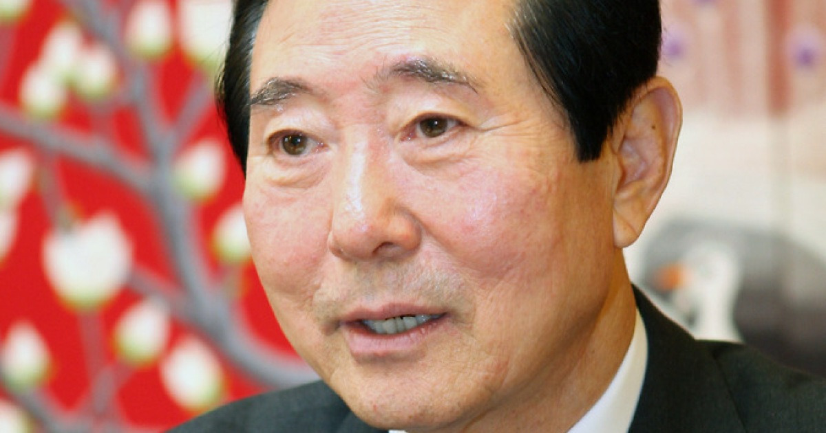 [공식]유재석♥나경은, 결혼 주례 맡았던…'명랑운동회' MC 변웅전 전 의원 별세