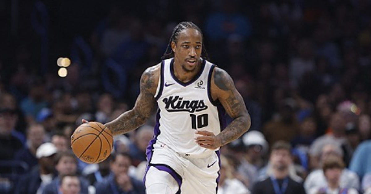 더마 드로잔 시즌하이 33점 보도 이미지