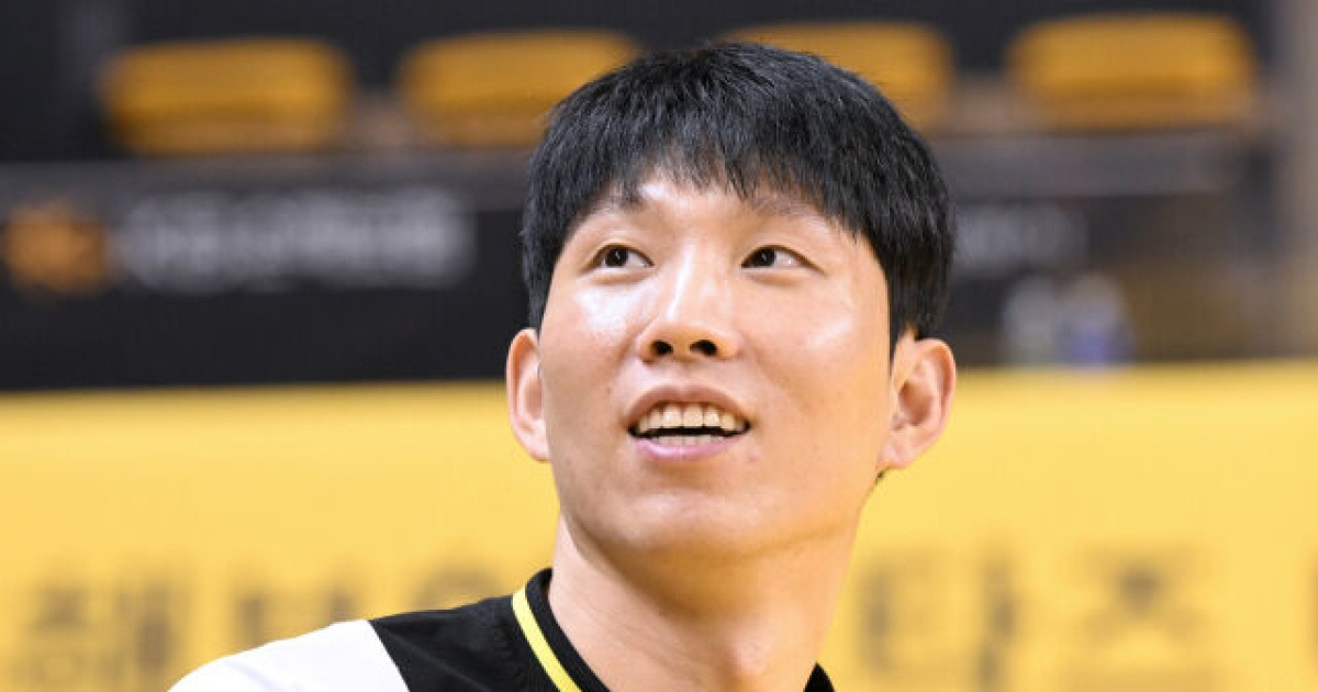 대한항공과 1위 쟁탈전 펼치는 KB, “황택의는 발목 관리하면서 훈련 진행했다” [MD인천]