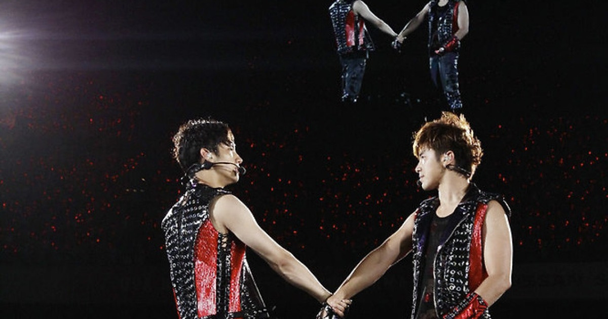 동방신기, 日 닛산스타디움 세 번째 입성 "해외 아티스트 최초"