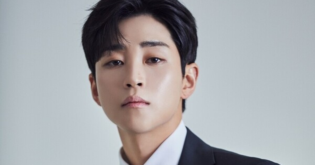 딘딘, 모델로 활동한 학습 어플 파산…피해자에 대신 사과 "해결 위해 노력할 것"