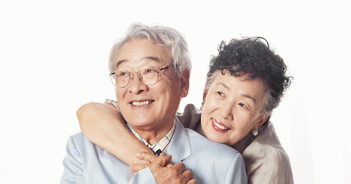 [단독]'하이킥 아내' 나문희, 故이순재 비보에 "같이 또 연기하자고 했는데.." [인터뷰]