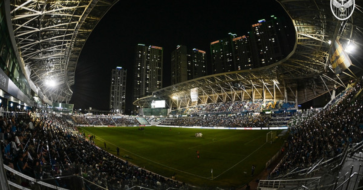 '하나은행 K리그2 2025' 3차 클럽상 선정 결과 발표...인천 '풀 스타디움상', '플러스 스타디움상' 2관왕