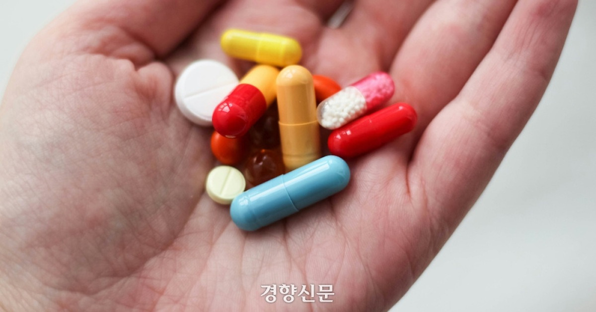 뇌졸중 치료는 세계 최고인데···정신질환자 자살률 OECD 2배, 항생제 사용도 ‘폭증’
