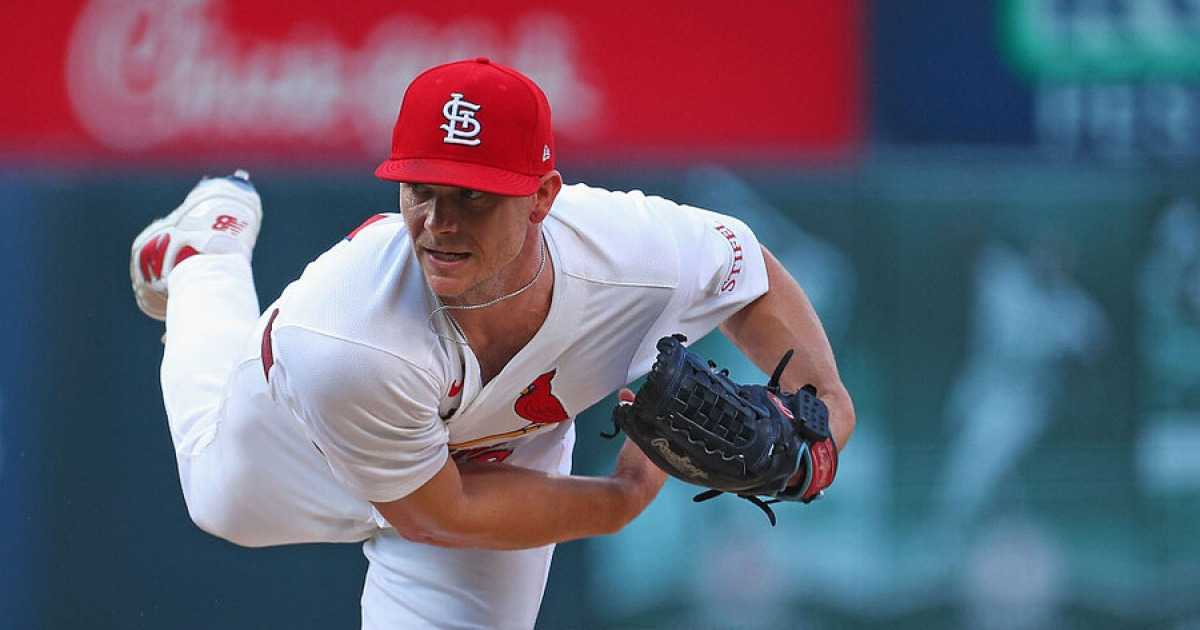 '유망주 2명 내줬다' 2대1 트레이드 성사…37세 앞둔 선발 영입, 이유는?