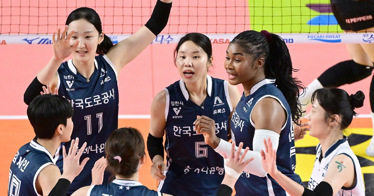 '구단 역대 2위 10연승 미쳤다' 1위 독주 도로공사 누가 막나…난적 페퍼저축은행도 완패[김천 리뷰]