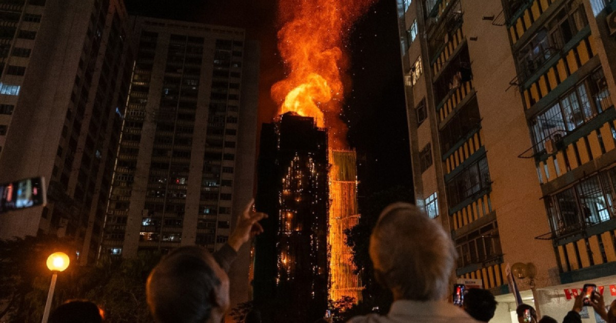 홍콩 대형 화재 참사에 행사 줄줄이 연기…마마는?