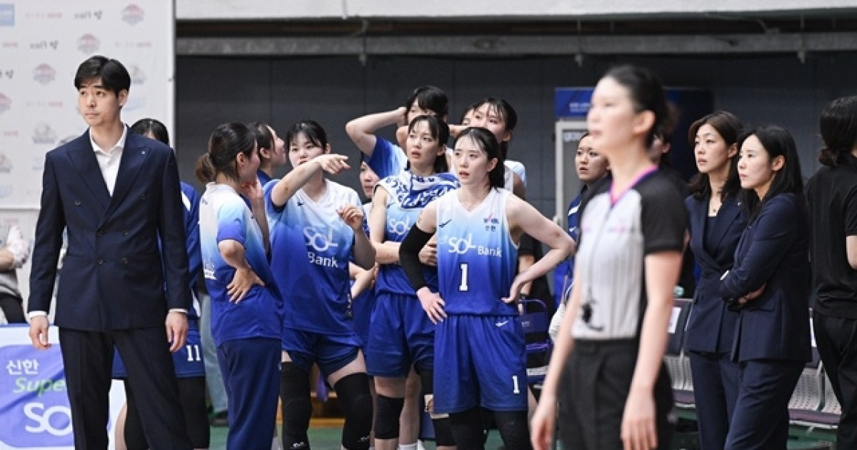 0.7초에 운 신한은행, WKBL에 강력 항의…“강이슬 버저비터 오심으로 판단”