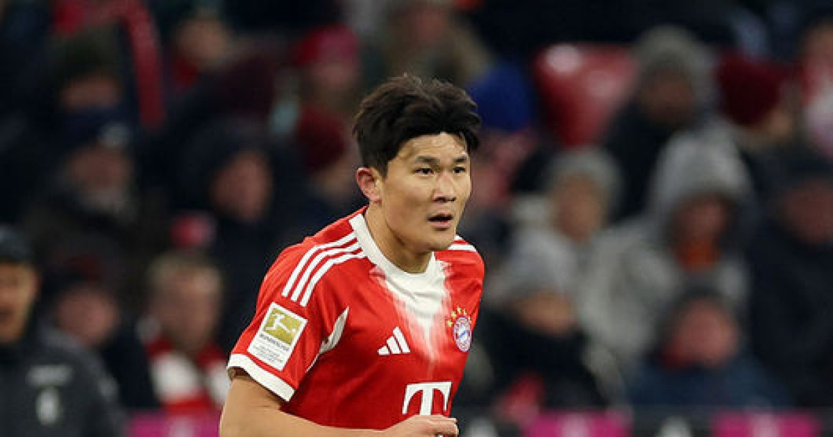 “퇴장 안 당한 게 기적” 혹평 받은 우파메카노, 김민재 선발 여론 폭등... 김민재 벤치 속 뮌헨의 쓰라린 날