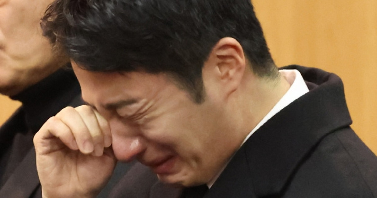 故 이순재 보내며..'손자' 정일우 오열 "사랑합니다 할아버지" [스타이슈]