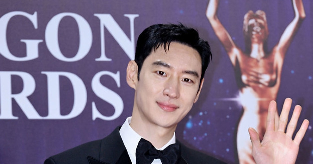 '호구' 이제훈vs'중고차 빌런' 윤시윤...도파민 맞대결 (모범택시3)