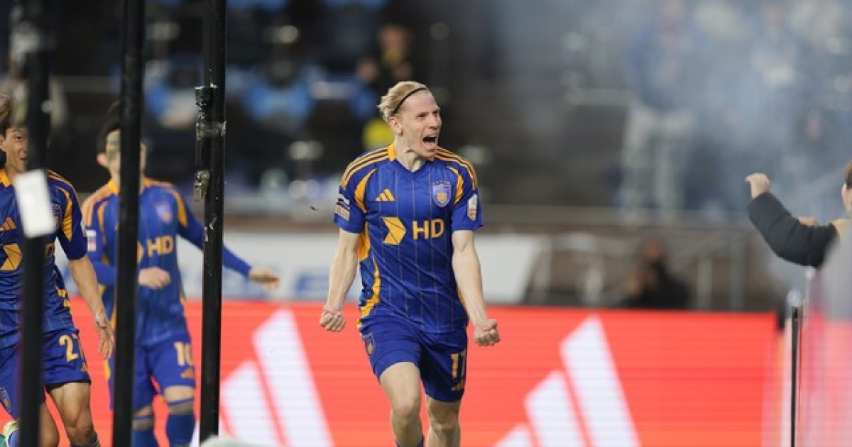 승강 PO는 우리 사전에 없다... '맞대결 3전 전승' 울산, '제주전 2G 연속골' 루빅손 앞세워 벼랑 끝 승부 올인