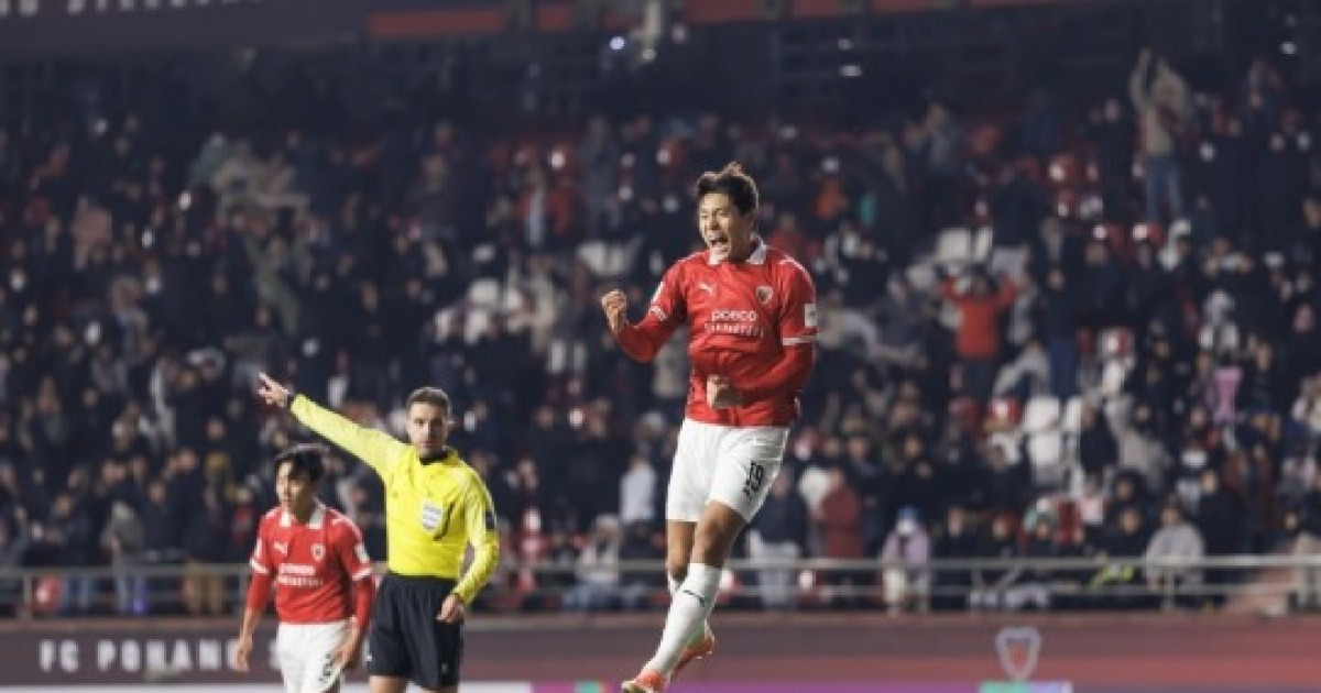 포항, 빠툼 꺾고 ACL2 16강 진출...득점 랭킹 2위 이호재 멀티골