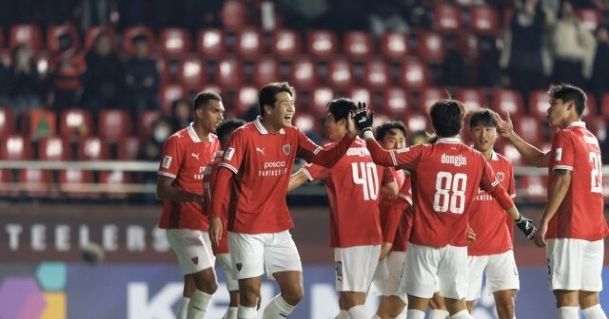 이호재 멀티골...포항, 빠툼 2-0 제압하고 ACL2 16강 진출 확정!