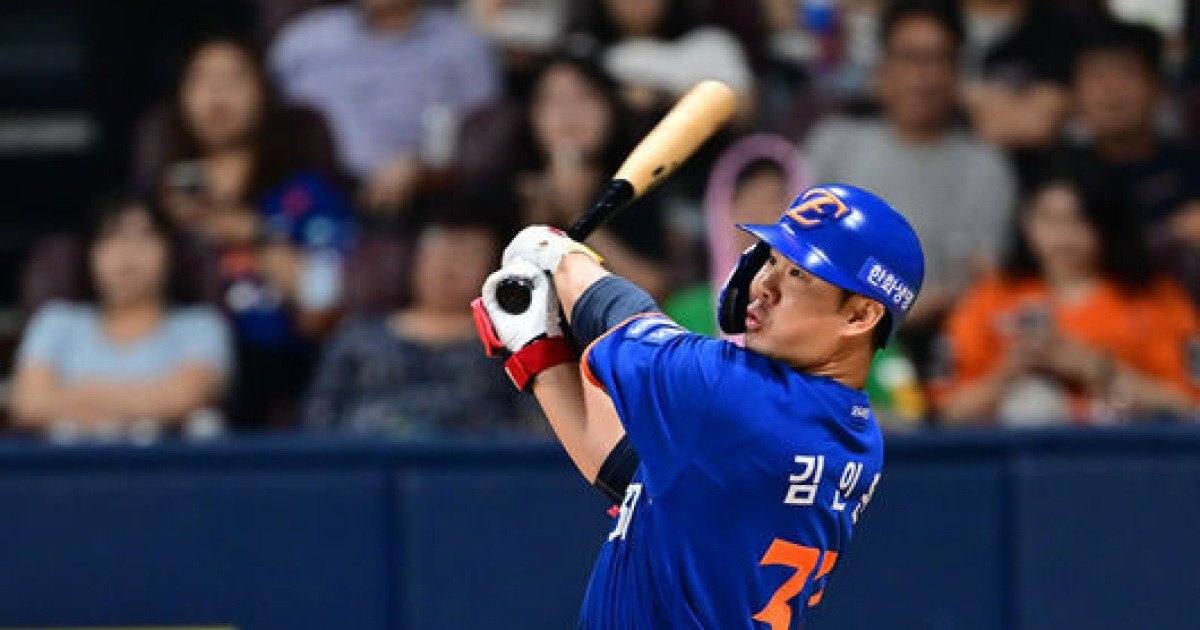 ‘3년전 신인왕 경쟁→타율 8푼 부진→방출’ 10년 정든 한화 떠나는 홈런타자 “팬들 덕분에 10년 뛰었다, 후회는 없어”