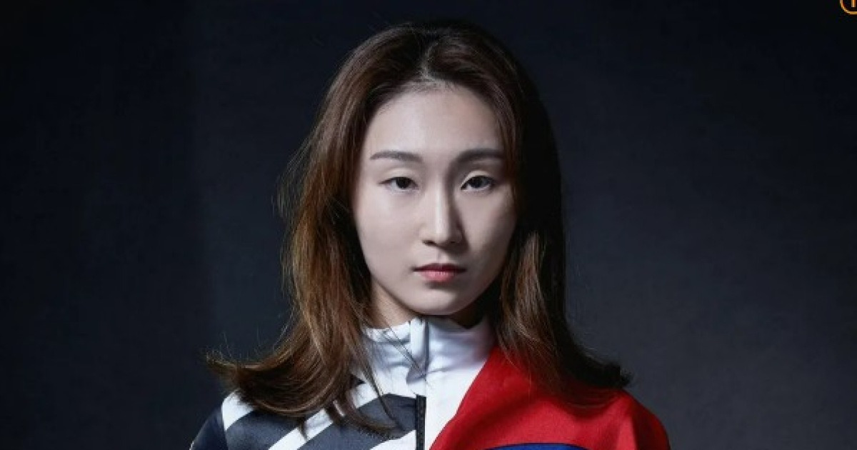 '세계 최강 한국인' 최민정, 최악 부진→패자부활전서 곧바로 '1위 질주'...1500m에서는 '명실상부'