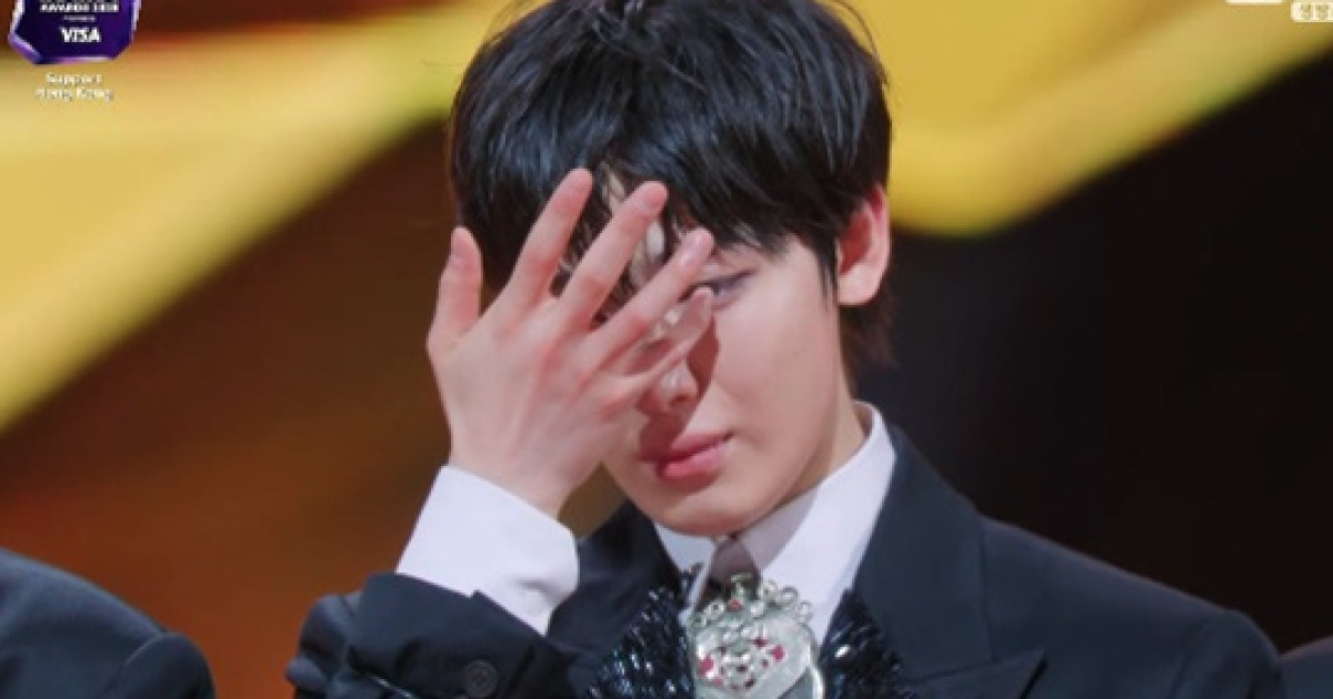 엔하이픈, '마마' 대상 수상..눈물 속 방시혁 언급 "사람으로서 존중해줘"