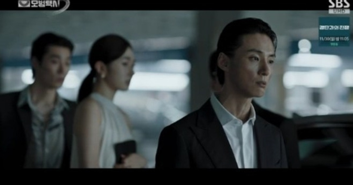 ‘모범택시3’ 이제훈, 최애 부캐 ‘호구도기’ 변신