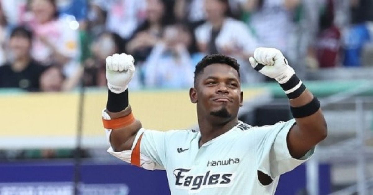 '나를 사랑해주는 곳으로' 한화 페라자, 트리플A 최우수 선수 타이틀 내려놓고 KBO 복귀