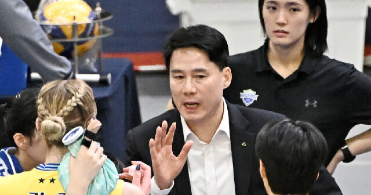 여자부 '1호' 매진, 0-3 스코어 속 접전 혈투...그래서 더 패배가 아쉽다 클러치 상황에서 작아지면 안 돼 사령탑의 메시지 [MD수원]