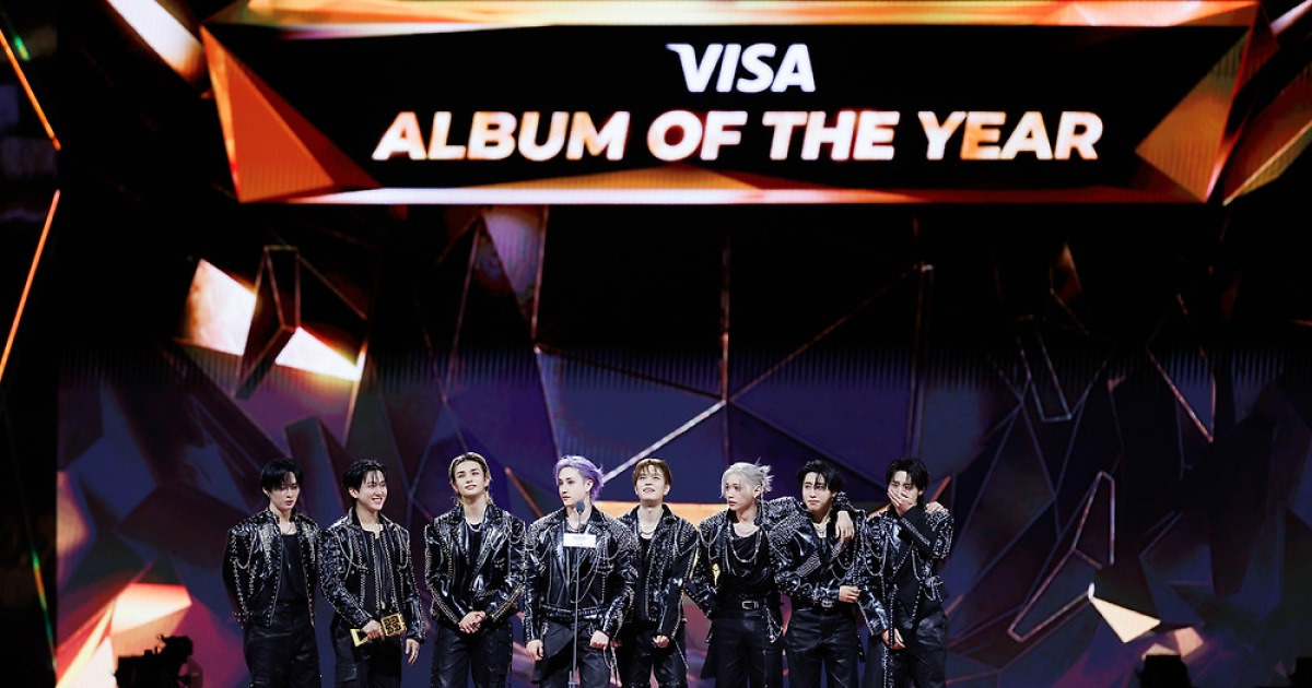 스트레이키즈, 대상 '올해의앨범상'… "여덟명 함께였기에 여기까지"[2025 마마]