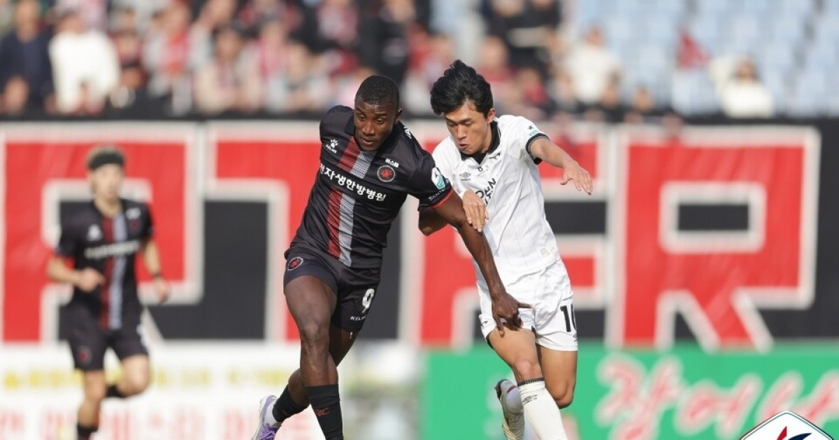 [STN 현장] '득점 실패' 찬스 살리지 못한 성남, 부천 상대 0-0으로 전반 종료