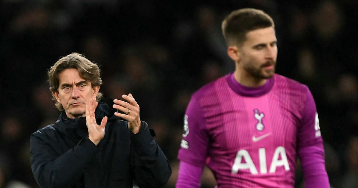 "경기중 야유,이게 팬이야?" 토트넘GK 역대급 드리블 참사→안방서 풀럼에 1-2패→5만 홈팬 분노의 야유→위기의 프랭크 감독 일갈