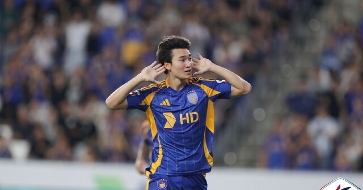 [BE.현장] 유리 팔꿈치 가격에 쓰러진 조현택, 문수 떠나 병원 후송… 울산, 제주와 현재 0-0 진행중