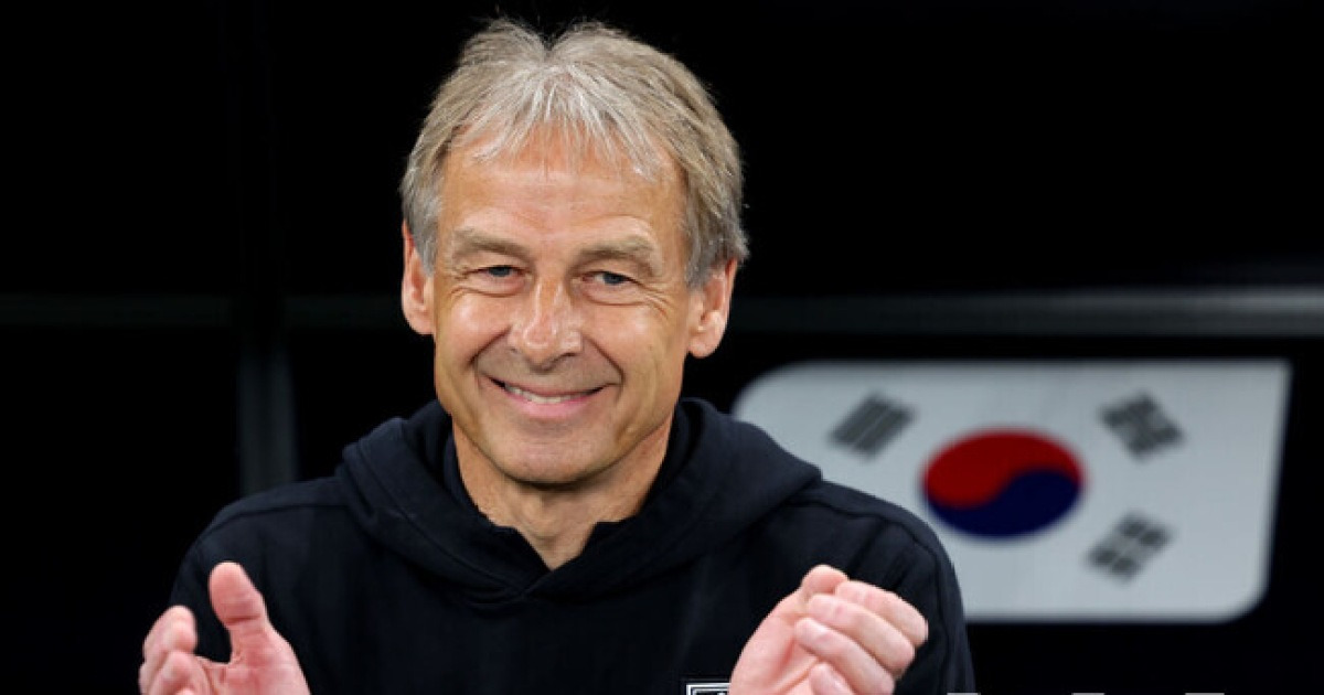 “펍 가서 맥주라도 한 잔 하는게 어때? ”… '최악의 부진' 리버풀에 대한 클린스만의 조언