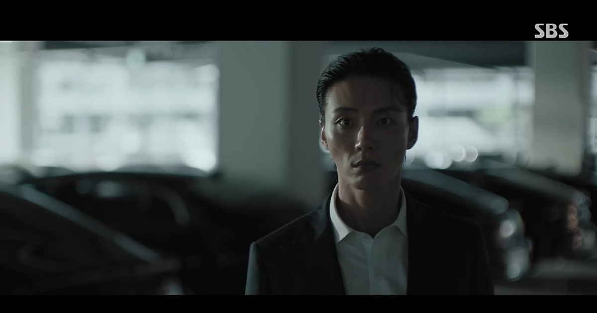 윤시윤의 완벽한 연기 변신,  '모범택시3'의 영리한 빌런 활용법