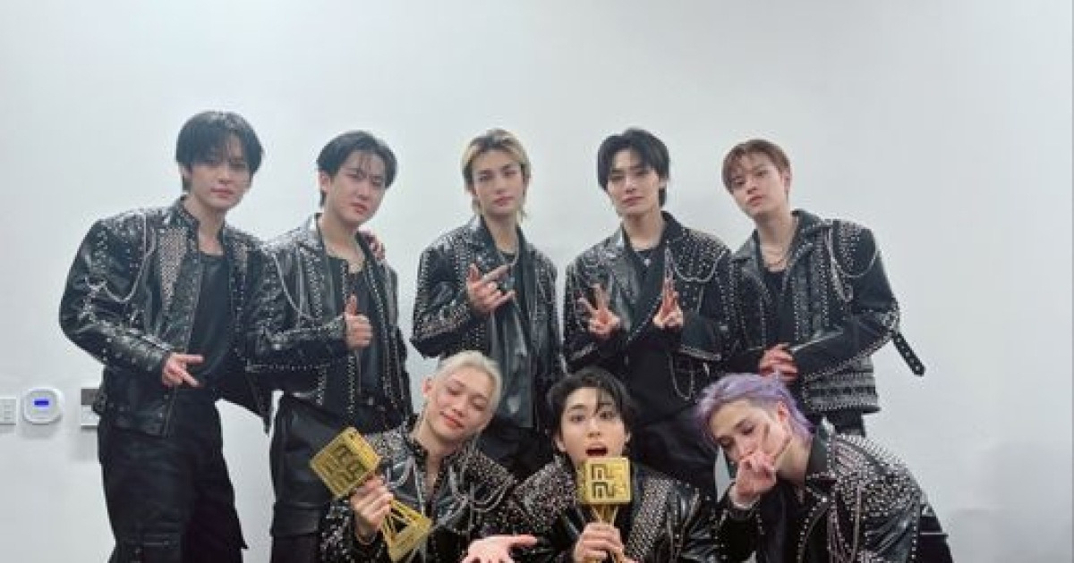 스트레이 키즈·엔하이픈 시대 열렸다..'2025 MAMA' 대상의 의미 [Oh!쎈 이슈]