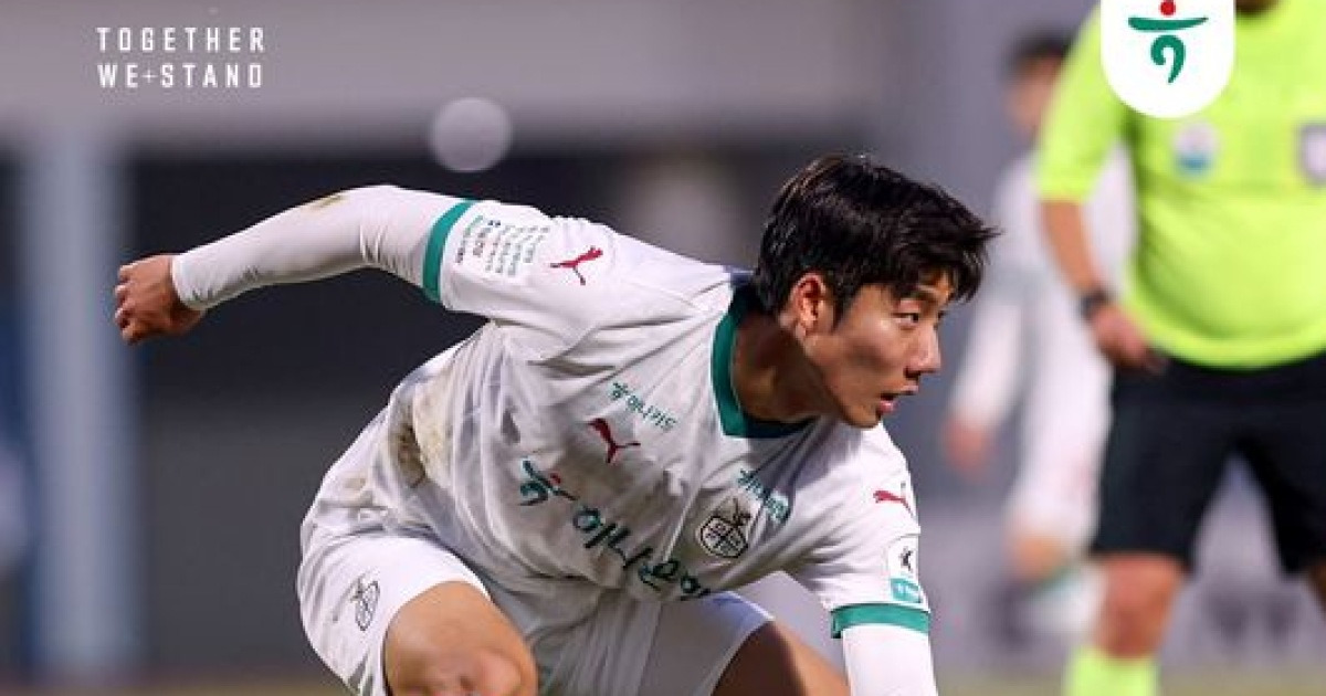 '창단 첫 준우승!' 황선홍호 대전, 최종전 김천 3-0 꺾고 역대급 시즌 완성...서진수 2골 1도움 맹활약