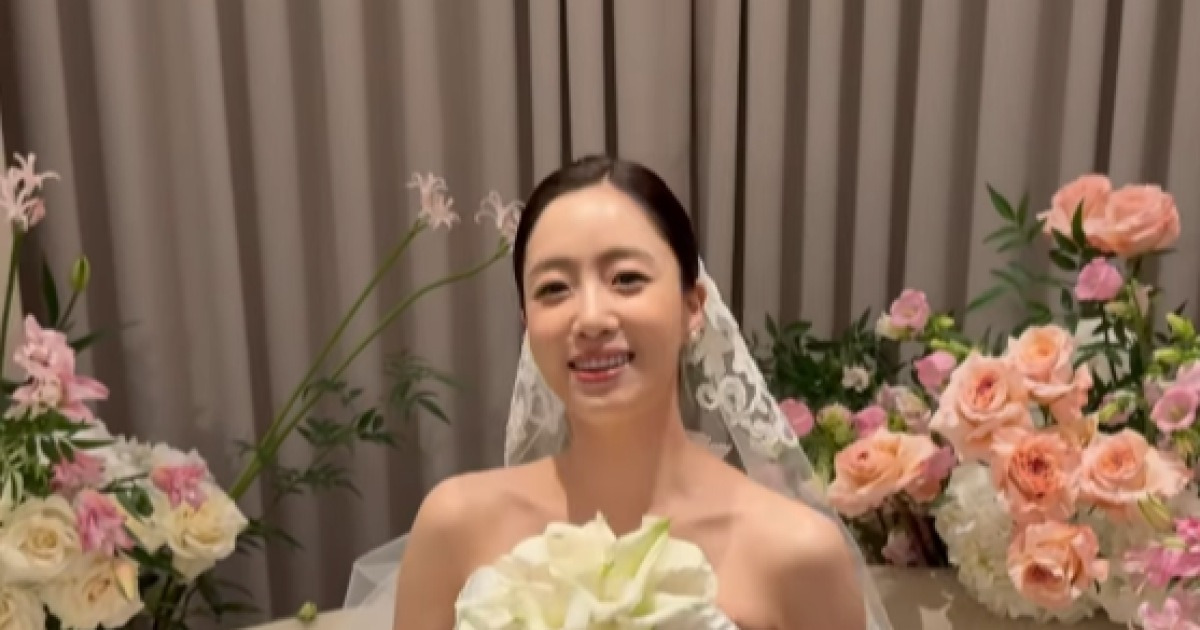 “울지 마!” 함은정, 셀프 축가 울컥…하정우는 축사로 또 웃겼다