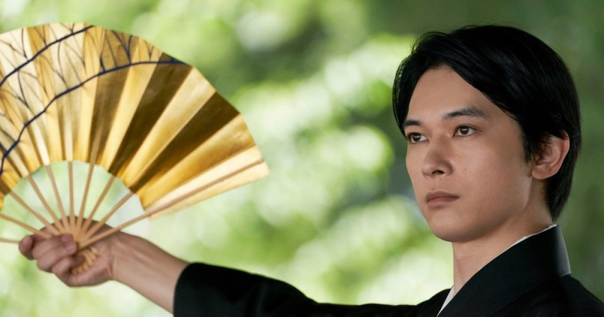 이상일 감독의 '국보', 韓서 10만 벽 뚫었다