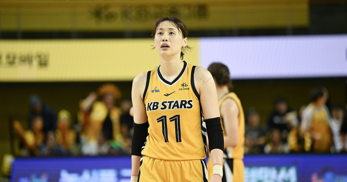 박지수 없어도 강이슬 있다…KB, 우리은행 잡고 단독 선두로