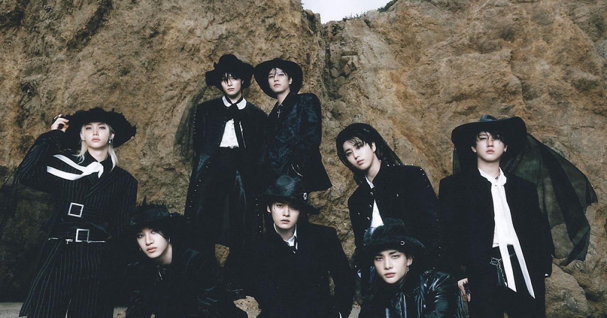 스트레이 키즈, '빌보드 200' 8연속 1위…전 세계 최초