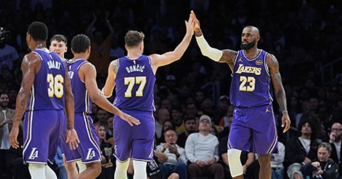 ‘킹’ 르브론 제임스, 뉴올리언스전 결장…올-NBA팀 선정 기록 ‘위기감 고조’